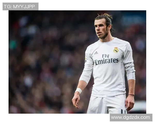 男足球星退役后转型为教练的成长之路与挑战